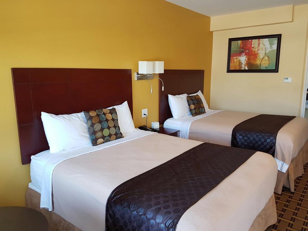 Fox Motor Inn Greater Napanee Dış mekan fotoğraf